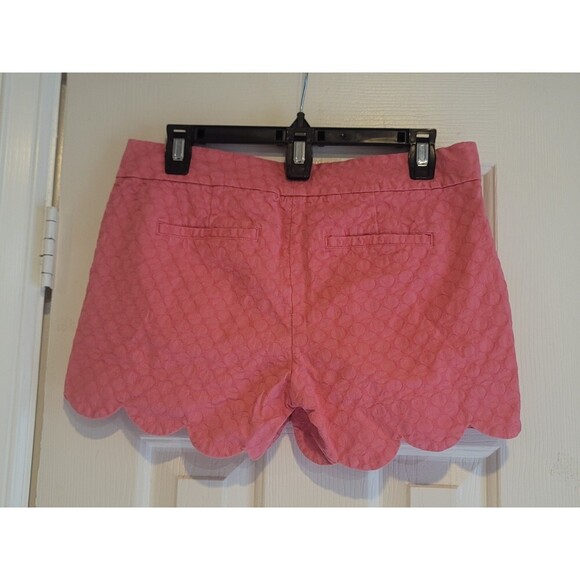 #440 | Pink Salmon Textured Crown & Ivy Scallop Shorts Size 4 - Picture 10 of 13